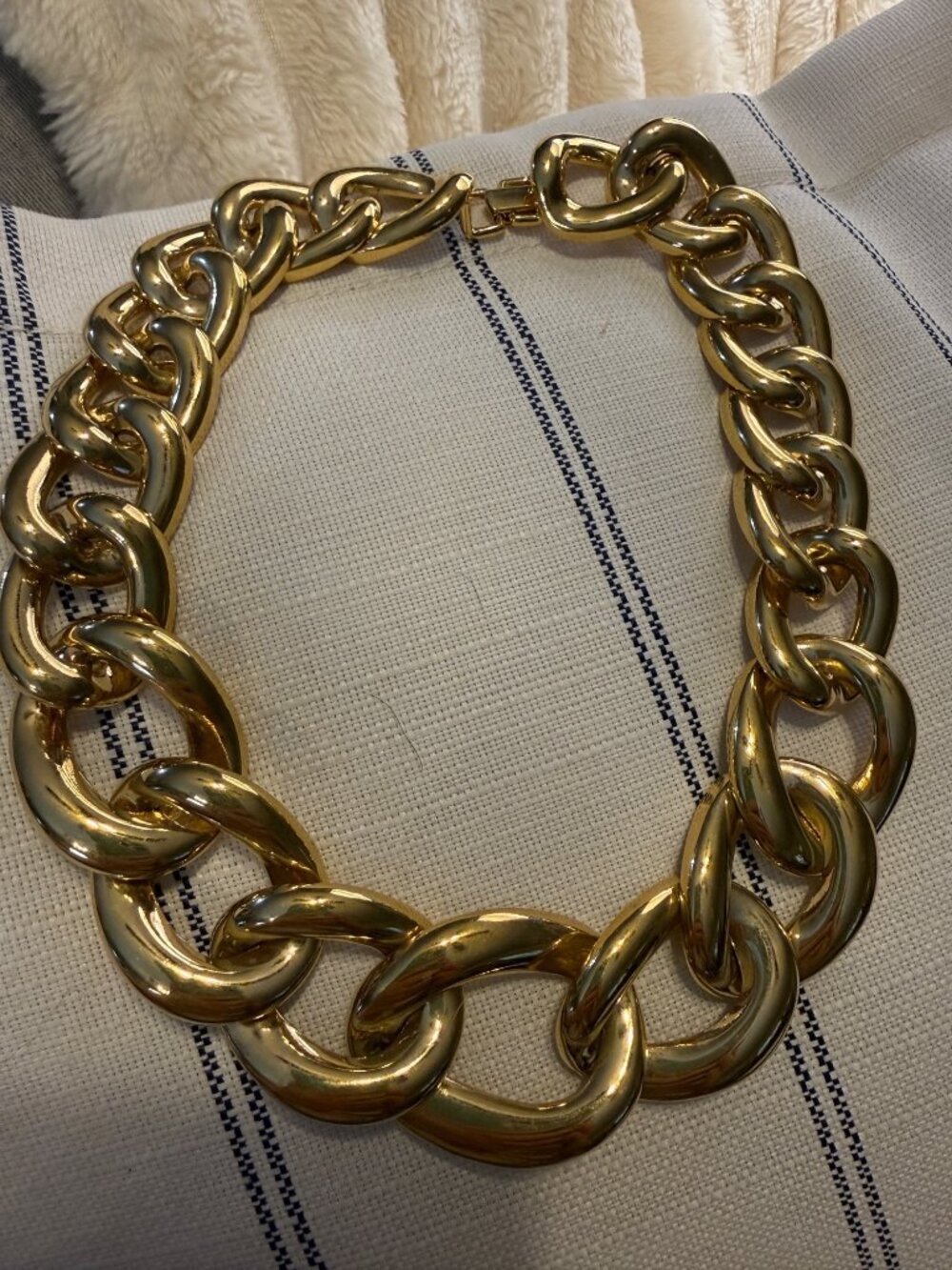 Vintage NAPIER 139g Heavy Gold Tone Sculptural Interlocking Link Statement Neckl